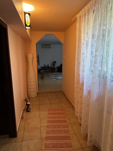 Rahova, Garoafei, Rupea